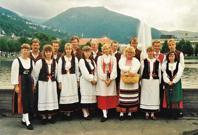 Huttukylän ns:n tanhuryhmä, Bergen 1988.